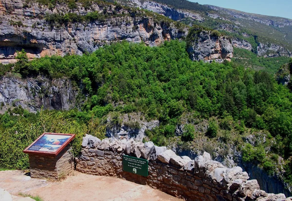 Belvédère dans le Sobrarbe, près de Sieste
